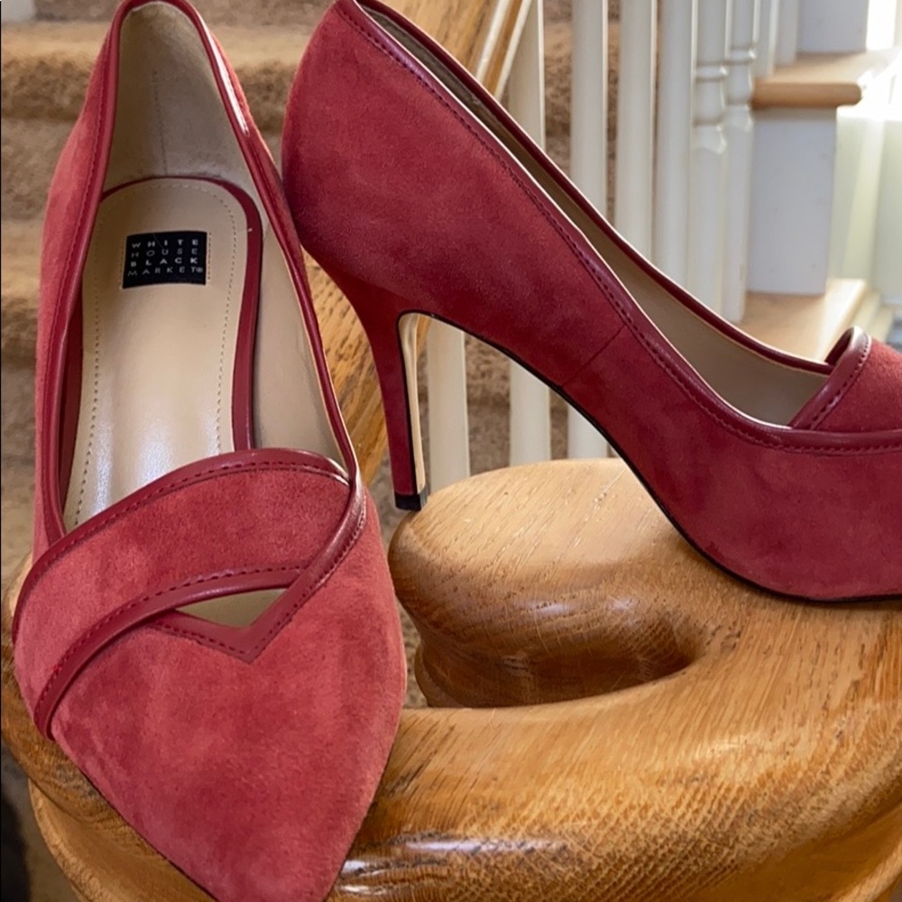 NWOT Dusty rose suede WHBM Sz 7&1/2 pumps